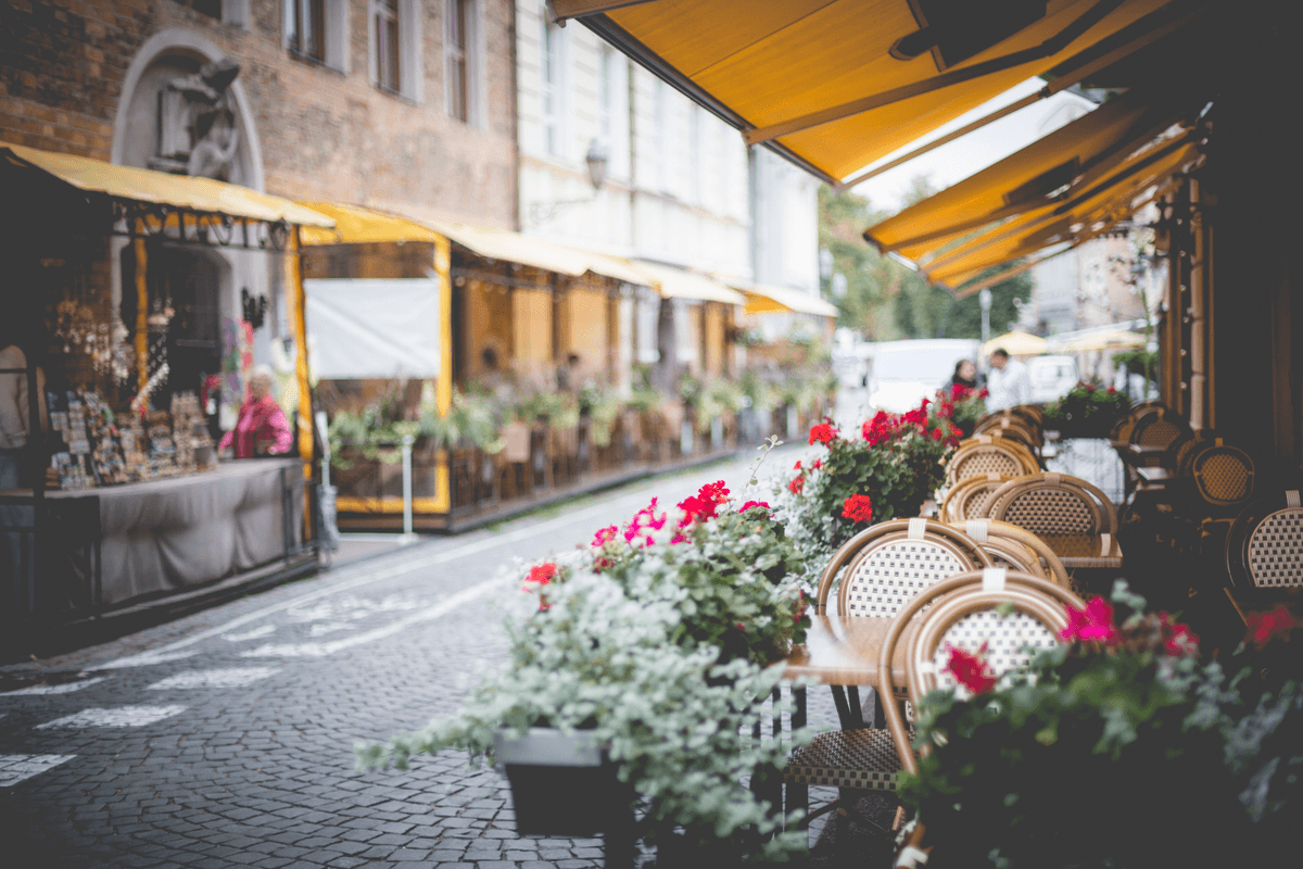 Oneura cafe atmosphere and focus sounds for productivity